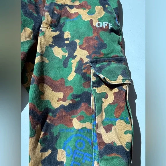 $505 Off White Kids Boys Camo Camouflage Print Khaki Cargo Pants Trousers Size 6